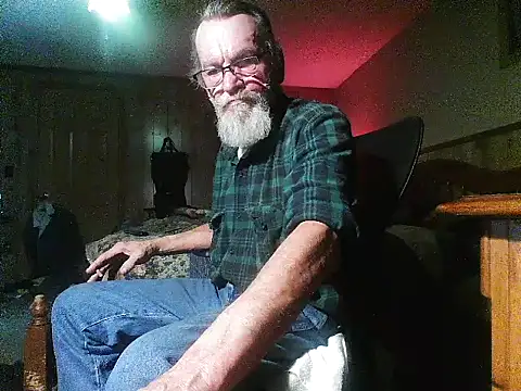 Snapshot of Aldick68 chatting on March 13, 1:32 am Aldick68 online show from March 13, 1:32 am