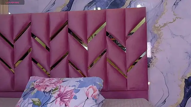 Snapshot of hotiergirl chatting on February 2, 12:04 pm hotiergirl online show from February 2, 12:04 pm