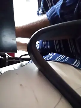 Snapshot of braveman999 chatting on November 29, 11:13 am braveman999 online show from November 29, 11:13 am