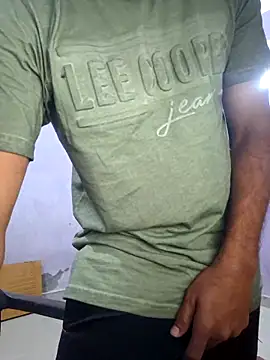 Snapshot of braveman999 chatting on February 3, 3:06 pm braveman999 online show from February 3, 3:06 pm