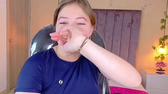 Dahlia Rousse online show from March 7, 5:37 am