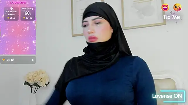 taylorsmiiith  online show from February 17, 3:19 pm