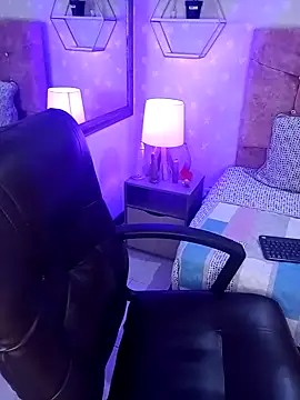 Elise-Leyton online show from February 14, 6:51 pm