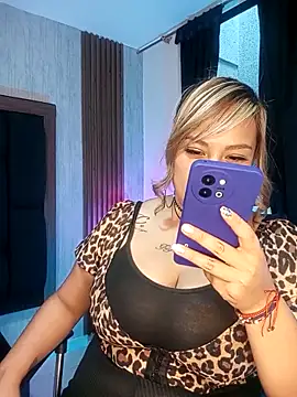 Elise-Leyton online show from December 19, 7:54 pm