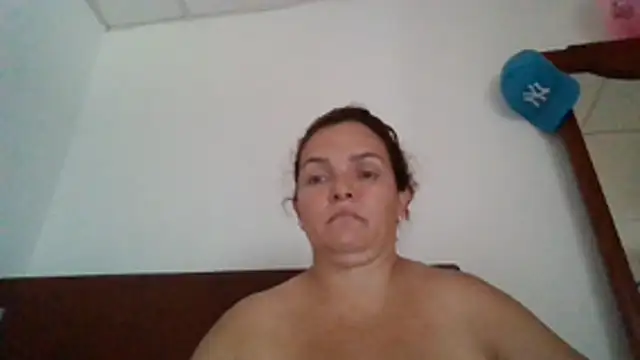 Snapshot of squirtlatinx chatting on July 28, 5:23 pm squirtlatinx online show from July 28, 5:23 pm