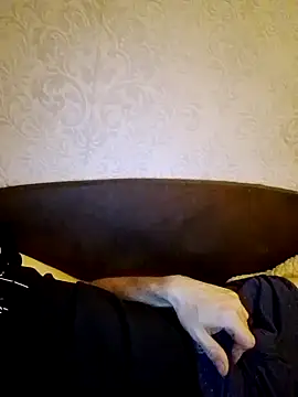 Snapshot of Lukas2204 chatting on November 10, 11:04 pm Lukas2204 online show from November 10, 11:04 pm