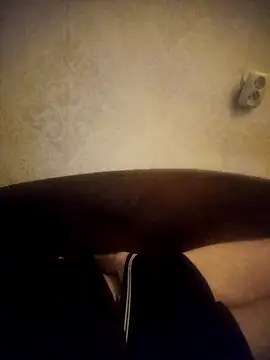 Snapshot of Lukas2204 chatting on November 25, 9:26 pm Lukas2204 online show from November 25, 9:26 pm