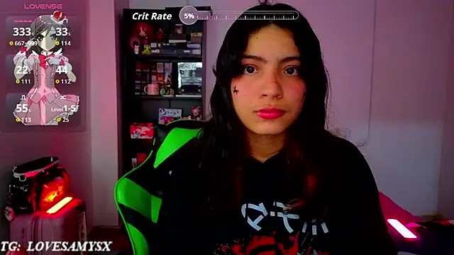 Snapshot of Lovelyamyy chatting on June 22, 3:25 am Lovelyamyy online show from June 22, 3:25 am