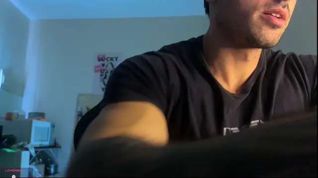 Snapshot of Lucasfit24 chatting on May 28, 3:42 pm Lucasfit24 online show from May 28, 3:42 pm