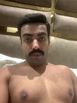 vaibhavchugh38 online show from January 12, 7:10 pm