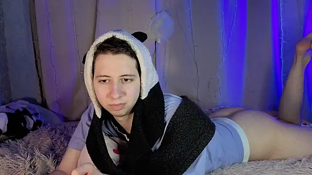 Snapshot of Timothy_Fox chatting on June 15, 10:34 pm Timothy Fox online show from June 15, 10:34 pm