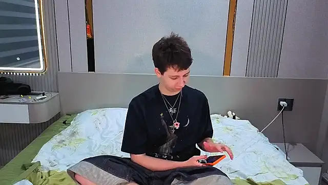 Snapshot of Timothy_Fox chatting on July 28, 11:17 am Timothy Fox online show from July 28, 11:17 am