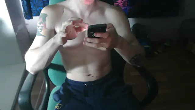 Snapshot of johnny_positive chatting on September 27, 4:01 pm johnny positive online show from September 27, 4:01 pm