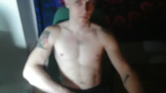 Snapshot of johnny_positive chatting on October 11, 3:54 pm johnny positive online show from October 11, 3:54 pm