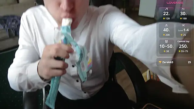 Snapshot of johnny_positive chatting on April 25, 1:41 pm johnny positive online show from April 25, 1:41 pm