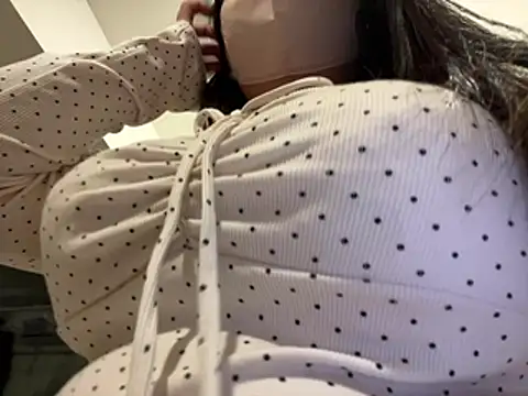 Snapshot of Atashi_Hcup chatting on March 5, 8:10 am Atashi Hcup online show from March 5, 8:10 am