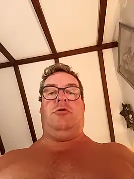 Snapshot of MountJohnXL chatting on February 27, 2:53 am MountJohnXL online show from February 27, 2:53 am