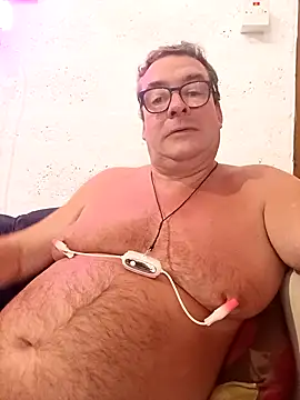 Snapshot of MountJohnXL chatting on September 20, 11:39 pm MountJohnXL online show from September 20, 11:39 pm