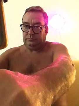 Snapshot of MountJohnXL chatting on February 19, 1:56 am MountJohnXL online show from February 19, 1:56 am