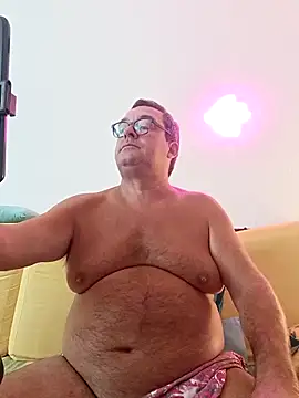 Snapshot of MountJohnXL chatting on February 21, 1:17 am MountJohnXL online show from February 21, 1:17 am