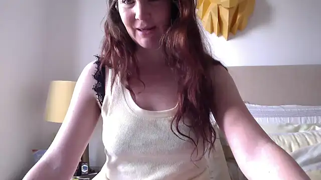 Snapshot of LittleMissFoxx chatting on March 5, 3:51 pm LittleMissFoxx online show from March 5, 3:51 pm