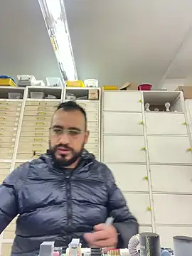 Snapshot of leonardohot1987 chatting on January 10, 4:09 pm leonardohot1987 online show from January 10, 4:09 pm