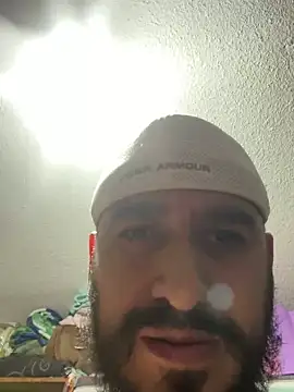 Snapshot of leonardohot1987 chatting on January 11, 6:35 am leonardohot1987 online show from January 11, 6:35 am