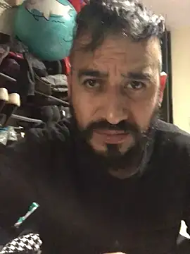 Snapshot of leonardohot1987 chatting on February 2, 5:10 am leonardohot1987 online show from February 2, 5:10 am