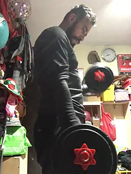 Snapshot of leonardohot1987 chatting on February 3, 5:18 am leonardohot1987 online show from February 3, 5:18 am