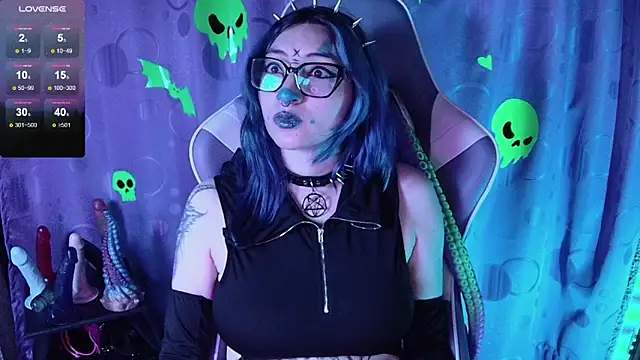 Kimlennox  online show from January 19, 1:48 pm