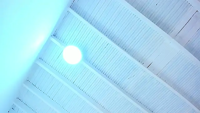 Snapshot of renatarussel chatting on March 6, 9:20 pm renatarussel online show from March 6, 9:20 pm