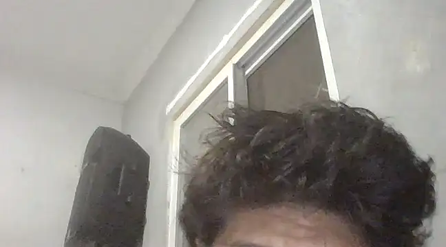 Snapshot of it0z_klk chatting on February 10, 3:24 am it0z klk online show from February 10, 3:24 am