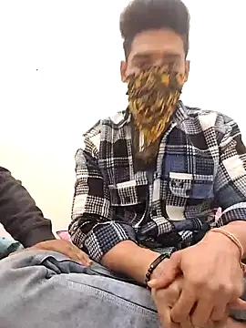 13horny13 online show from February 12, 4:33 pm