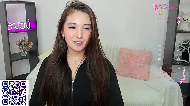 Snapshot of anna_elfi chatting on February 9, 10:20 am anna elfi online show from February 9, 10:20 am