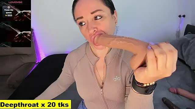 aurora-deepthroat online show from March 15, 11:27 am