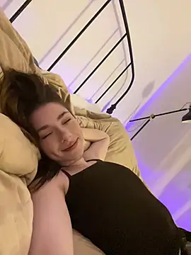 Snapshot of Mary_Leaf chatting on February 11, 2:46 am Mary Leaf online show from February 11, 2:46 am