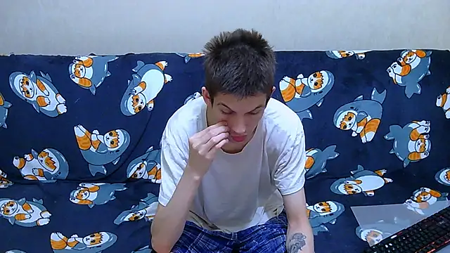 Snapshot of Lester_Broo chatting on June 13, 2:04 pm Lester Broo online show from June 13, 2:04 pm