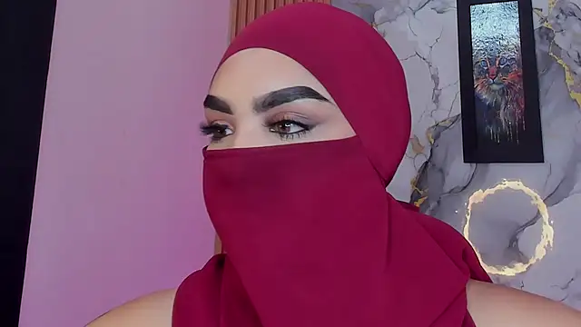 Snapshot of Maissa_Alabi chatting on April 24, 8:22 pm Maissa Alabi online show from April 24, 8:22 pm