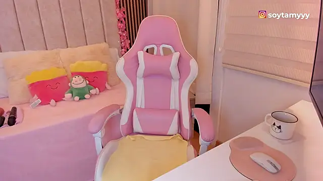 tamy xoo online show from March 18, 6:44 pm