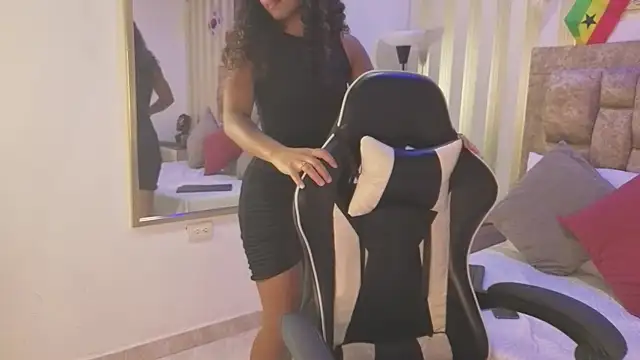 Snapshot of avis_lara chatting on June 30, 7:59 pm avis lara online show from June 30, 7:59 pm