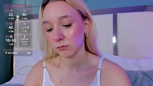 Snapshot of shatall_rouge chatting on February 25, 8:41 pm shatall rouge online show from February 25, 8:41 pm