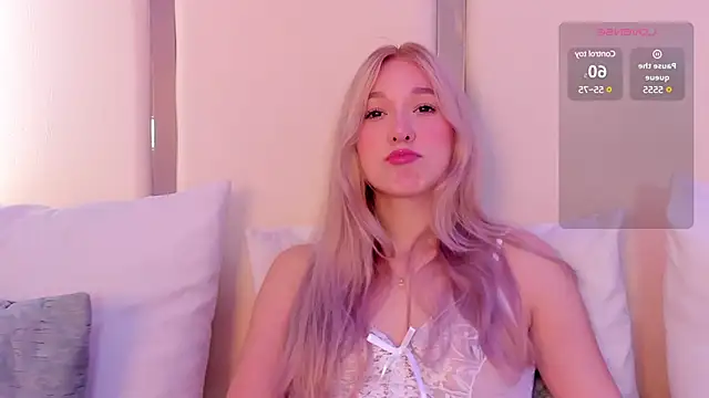 Snapshot of shatall_rouge chatting on March 6, 5:54 pm shatall rouge online show from March 6, 5:54 pm