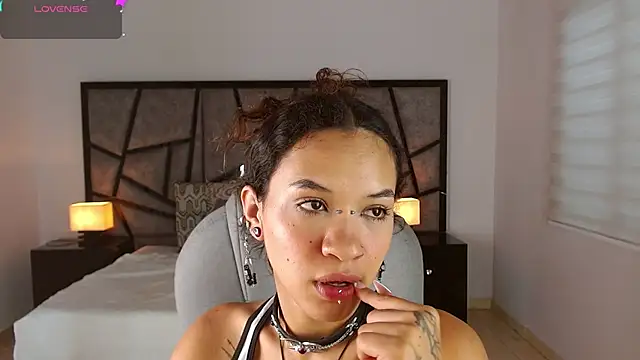 Snapshot of ilitzy_cardona chatting on September 27, 7:41 pm ilitzy cardona online show from September 27, 7:41 pm