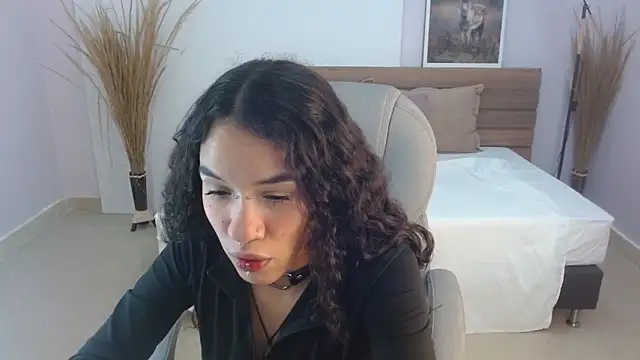 Snapshot of ilitzy_cardona chatting on May 13, 3:53 pm ilitzy cardona online show from May 13, 3:53 pm