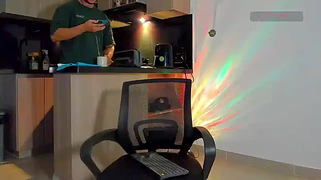 austinoficial online show from March 19, 11:09 pm