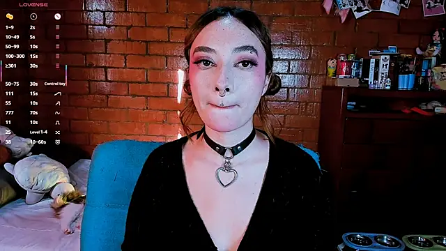 Snapshot of Annycolin_ chatting on May 1, 9:30 pm Annycolin online show from May 1, 9:30 pm