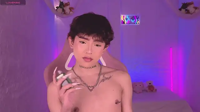 Snapshot of Evan_Hunter chatting on November 5, 3:01 pm Evan Hunter online show from November 5, 3:01 pm