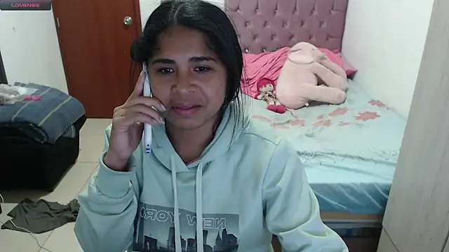 Snapshot of july-feria chatting on October 25, 2:41 am july-feria online show from October 25, 2:41 am