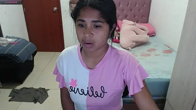Snapshot of july-feria chatting on October 25, 10:15 pm july-feria online show from October 25, 10:15 pm