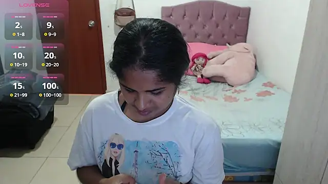 Snapshot of july-feria chatting on October 31, 6:09 pm july-feria online show from October 31, 6:09 pm